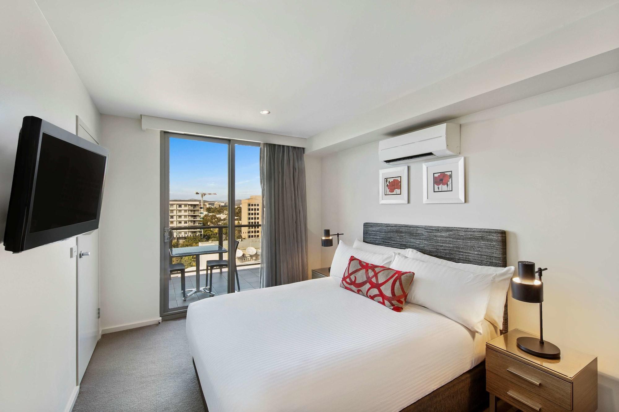 Adina Serviced Apartments Canberra Dickson Екстер'єр фото